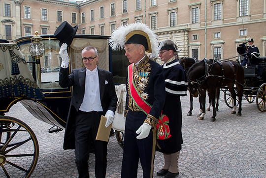 Schweiz ambassadör Christian Schoenenberger anländer till Kungliga slottet för audiens hos Kungen.