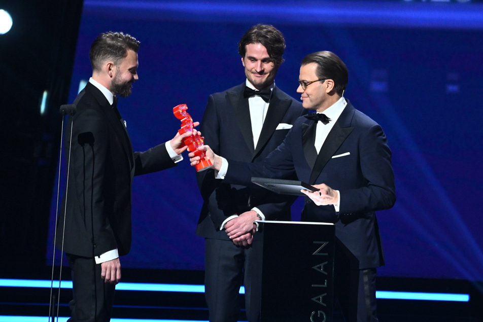 Prins Daniel delade ut priset Årets peppare till Fuzeds grundare Karl Sergel och Olof Danielsson.