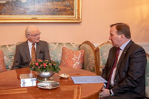 Kungen tog emot statsminister Stefan Löfven vid ett extra företräde på Kungliga slottet.
